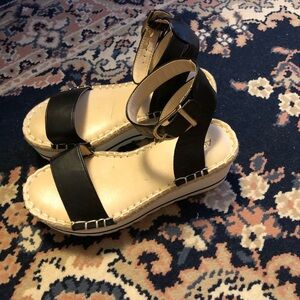 Abeo Black and Cream Women's Sandals